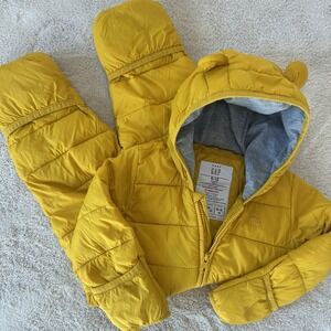 Baby Gap Snowsuit Puffer 6-12 M Bunting Coat Lightweight Warm Primaloft Yellow